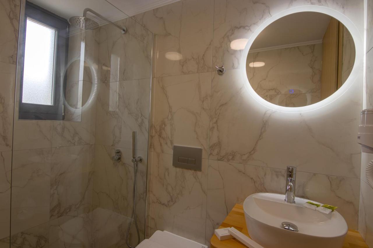 Onar Limnos II Luxury Apartments Moúdhros Exteriör bild